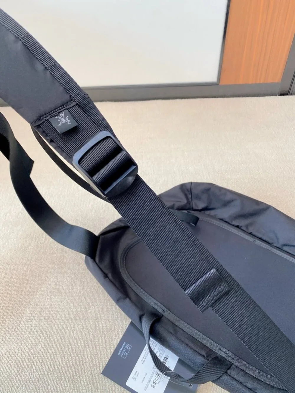 ARC'TERYX 10l Granville Crossbody Bag In Black